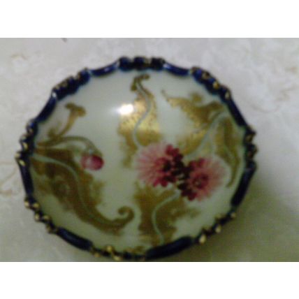 Nippon bowl footed floral design