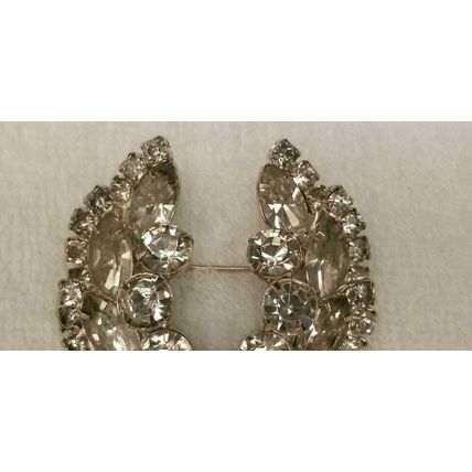Vintage Silver Tone Rhinestone Wreath Brooch