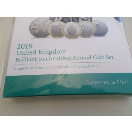 2019 - ROYAL MINT - UK- BRILLIANT UNCIRCULATED - ANNUAL 13 COIN SET.