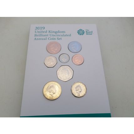 2019 - ROYAL MINT - UK- BRILLIANT UNCIRCULATED - ANNUAL 13 COIN SET.