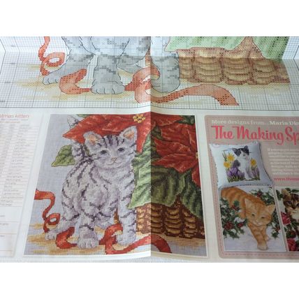 Christmas Kitten Cross Stitch Giant Fold Out Chart Maria Diaz