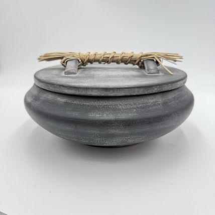 Anthropologie Mozu Trinket Dish Large Black Matte Ceramic Covered Vase