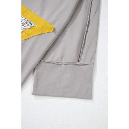 Medium Grey Floral Star Patched Pattern 3/4 Sleeve Plus Size Top