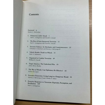 1987 "FIGHTING BACK - WINNING THE WAR AGAINST TERRORISM" USA HARDBACK BOOK (P4)