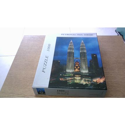PETRONAS TWIN TOWERS, MALAYSIA Jigsaw Puzzle (1000 Piece)