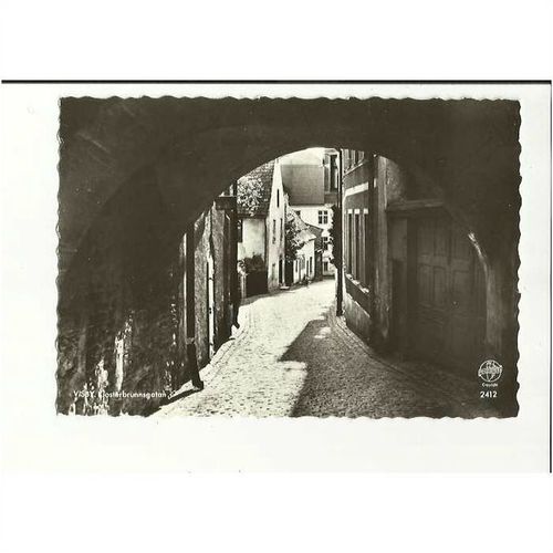 Sweden VISBY Klosterbrunnsgatan Postcard by Pressbyran (2412)