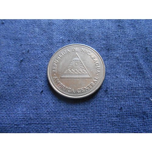 1997 NICARAGUA 5 CORDOBAS COIN.