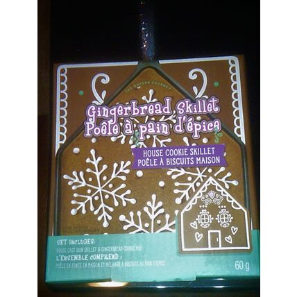 Cast iron mini skillet Gingerbread House shape