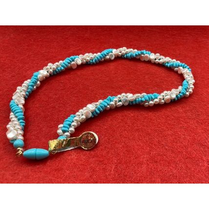 Avon 1983 Turquoise & White Twist Necklace