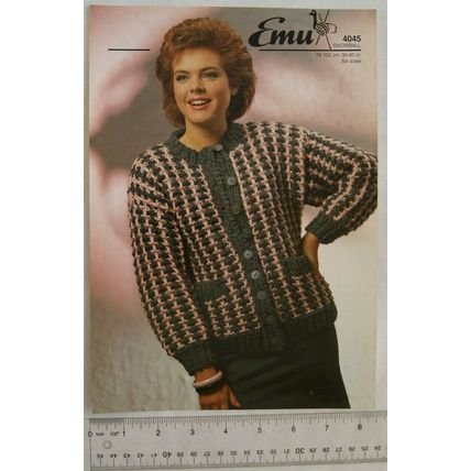 Vintage: Emu 4045 ladies cardigan, snowball