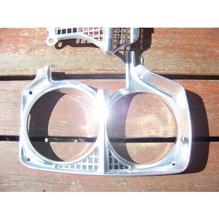 1965 PLYMOUTH FURY III GRILL OEM