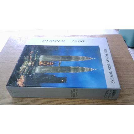 PETRONAS TWIN TOWERS, MALAYSIA Jigsaw Puzzle (1000 Piece)