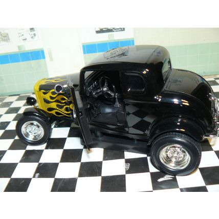 1/18 (IBWB ) 1932 Ford highboy , no box