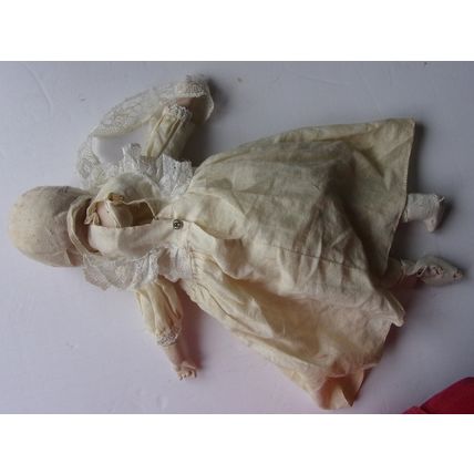 VINTAGE / ANTIQUE DOLL 1920s