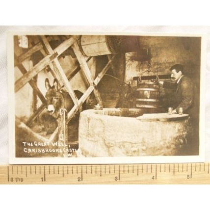 vintage postcard The Great Well, Carisbrooke Castle