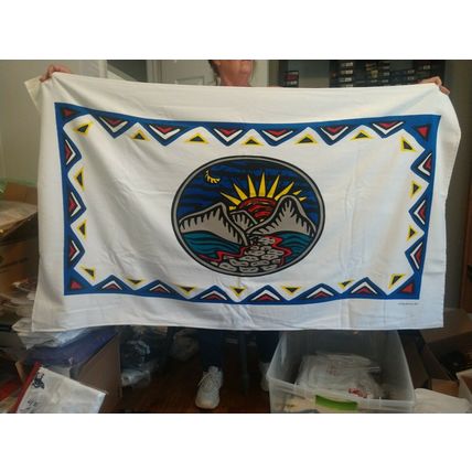 Marlboro CigarettesVintage Large White Beach Towel Mountains 36" X 60"