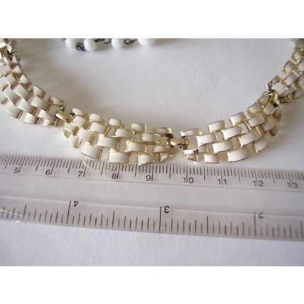 Vintage Coro Necklace Enamel Basket Weave Scalloped Panels 1950's Hook Choker