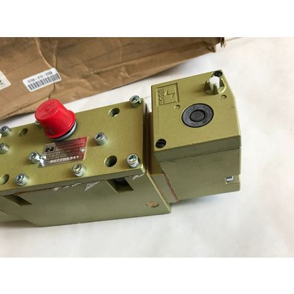 NEW ROSS 8077B6341 PNEUMATIC VALVE SAE 500, 115 VAC NIB NE2-1,110/50,ES