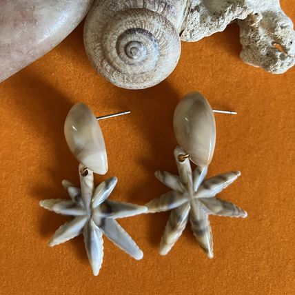 Beachy Cruising Island Hopping Starfish Design Dangle Earrings #811