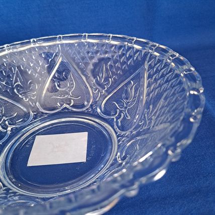 KIM Indonesia GLASS BOWL Candy Dish KIG Nut Hearts Roses Fleur De Lis 7"