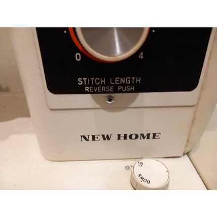 NEW HOME 632 UPHOLSTERY LEATHER FABRIC SEMI INDUSTRIAL HEAVY DUTY SEWING Machine