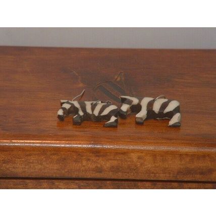 New Women’s Black & White Bone Zebra Shape Earrings