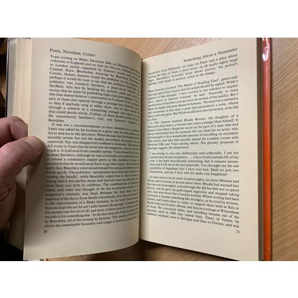 1981 JULIAN SYMONS 1ST EDITION "CRITICAL OBSERVATIONS" HARDBACK BOOK (P3)