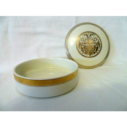 MIKASA MENORAH FESTIVAL OF LIGHTS HANUKAH CHINA & GOLD ROUND TRINKET BOX NOS