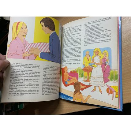 1983 "BARBIE ANNUAL" ILLUSTRATED VINTAGE ANNUAL HARDBACK BOOK (P4)