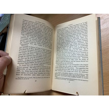 1947 "ON HUMAN FINERY" QUENTIN BELL FASHION HISTORY ILLUSTRATED HB BOOK (P3)