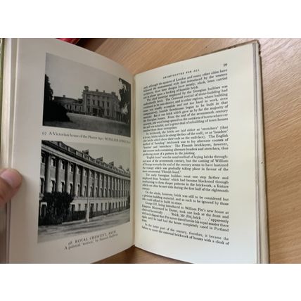 1940 1ST EDITION "THE STORY OF THE ENGLISH HOUSE" HUGH BRAUN HARDBACK BOOK (P4)