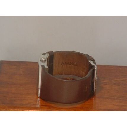Pre-Owned Women’s DKNY NY-4060 Leather Band Fashion Analog Watch
