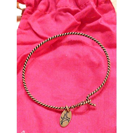 JK Thirty One Adore Twisted Bracelet Gold Tone W/Bracelet Pouch Valentine's Day
