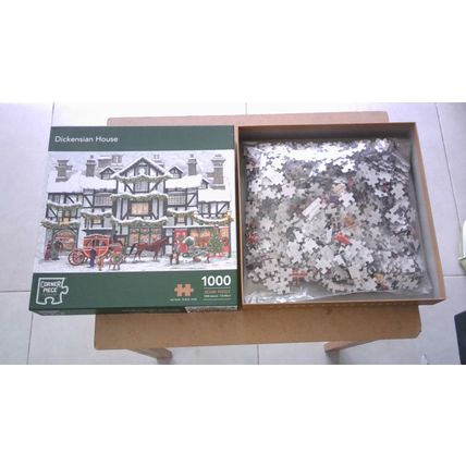 DICKENSIAN HOUSE Jigsaw Puzzle (1000 Piece) Corner Piece (2020)