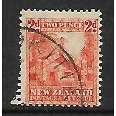 NEW ZEALAND 1935 2d ORANGE MAORI CARVED HOUSE SG 559 FINE USED