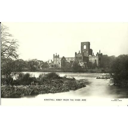 Yorkshire KIRKSTALL ABBEY Postcard (Pickards)