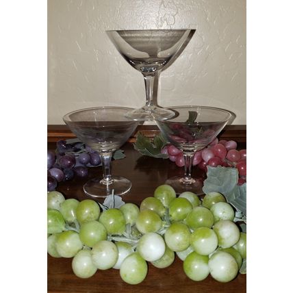 DELICATE CRYSTAL GLASS SHORT CUT STEM MARTINI COSMO COCKTAIL GLASSES SET OF 3