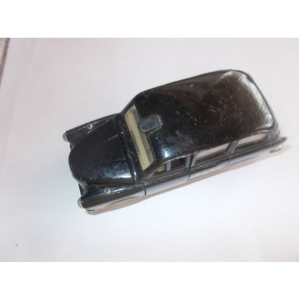 DIE CAST / WELLEY BLACK TAXI CAB (31 /01)