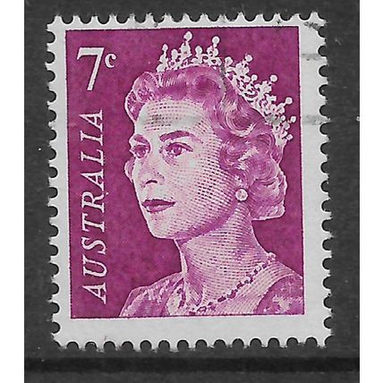 AUSTRALIA 1967 7c PURPLE QUEEN ELIZABETH SG 388a FINE USED