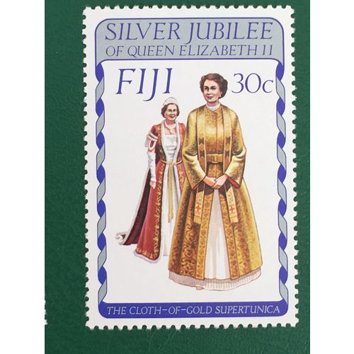 Fiji 1977 Silver Jubilee 30c Gold Supertunica Unmounted Mint NHM SG 538 stamp