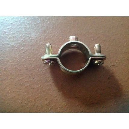 100 Single Metal Pipe Clips Clamps 20mm