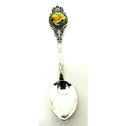 Surfing Pauanui N.Z. Souvenir Spoon New Zealand Cameo Silver Plated Vintage (E14