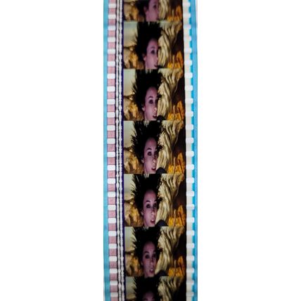 Pk DAU - A - MIX - c 063K . 1 STRIP OF 5 - 35MM FILM CELLS. ( LIS )