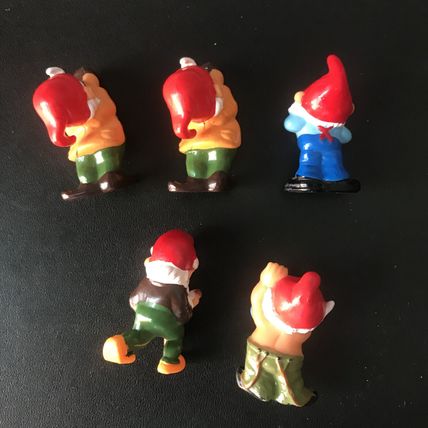 Kinder Ferrero Egg Suprise DWARFS GARDEN GNOMES Figures 1991-92 VGC FIVE cheap.