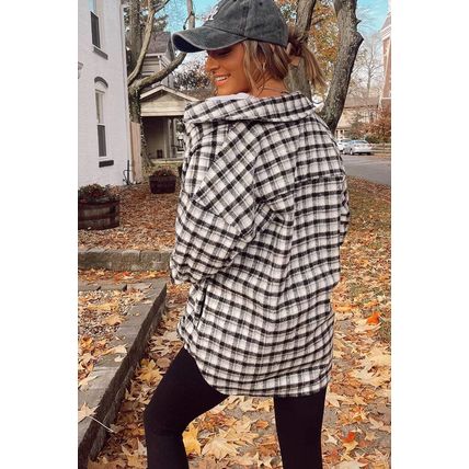 Black Plaid Print Chest Pockets Buttoned Tunic Shacket