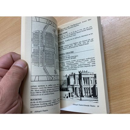 1990 "THE POCKET GUIDE TO LONDON THEATRE" THEATRE FLOORS etc PLAN PB BOOK (P2)