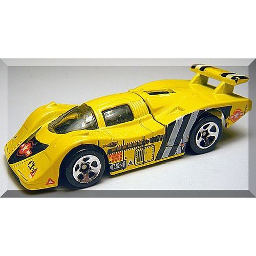 Hot Wheels - Sol-Aire CX4: '98 Flyin' Aces Series #3/4 - Collector #739 *Yellow*