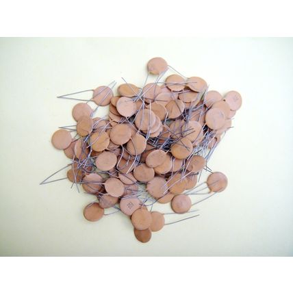 0.1µF 50V, Long Wire Disc Capacitors, Pack of Appx 100 New Old Stock.
