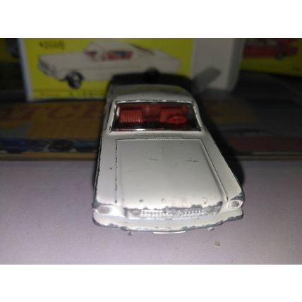 Matchbox - No8 Ford Mustang Replica / Copy box