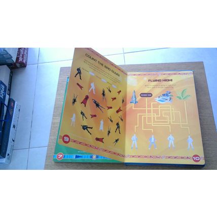 THUNDERBIRDS FLOOR PUZZLE and Activity Book (15 Piece) Funtastic (2004)
